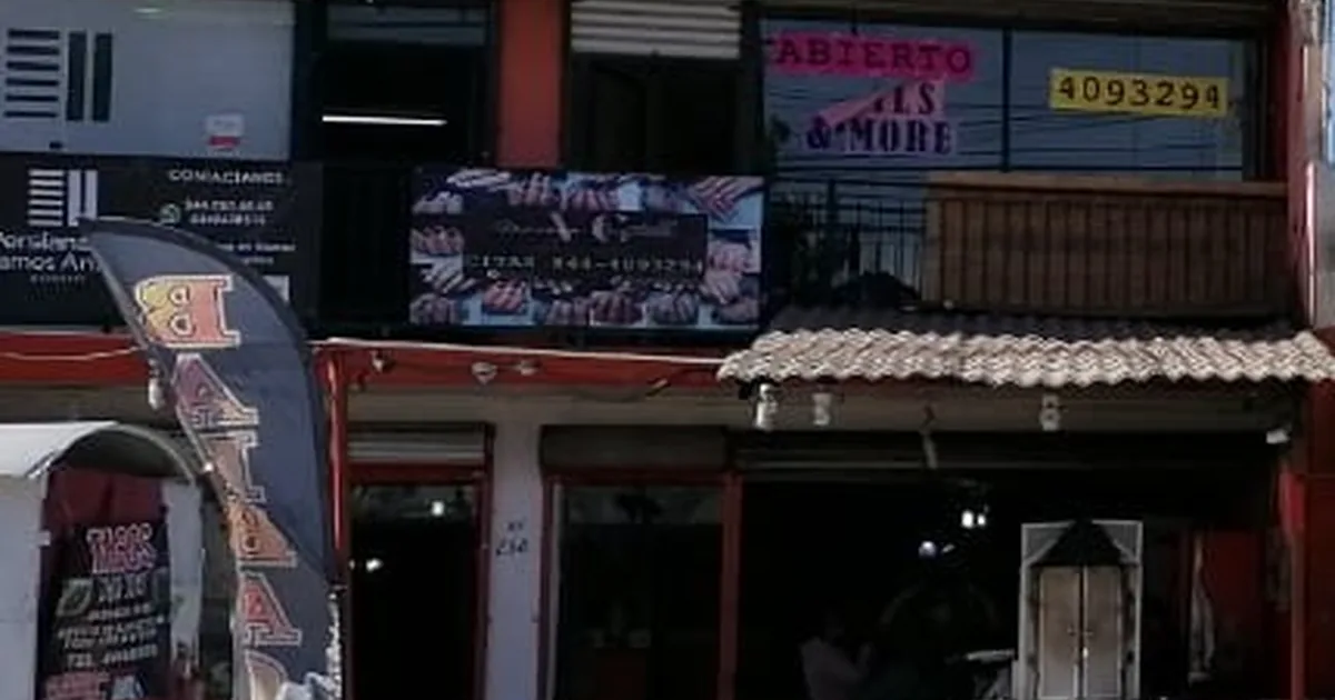 Vane Castillonails