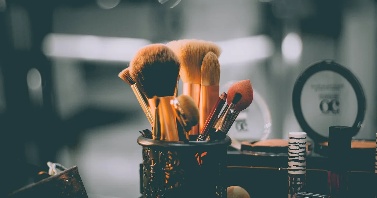 ALEJANDRO MÉNDEZ – BEAUTY SALÓN