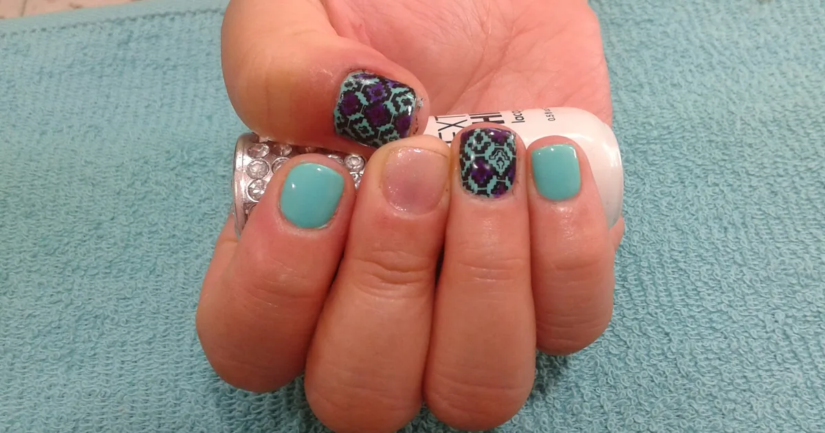 Adriana Ponce, Beauty Salon
