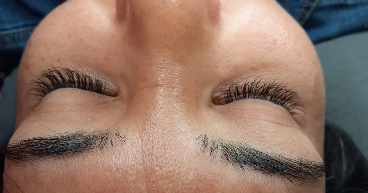 Anna lashes
