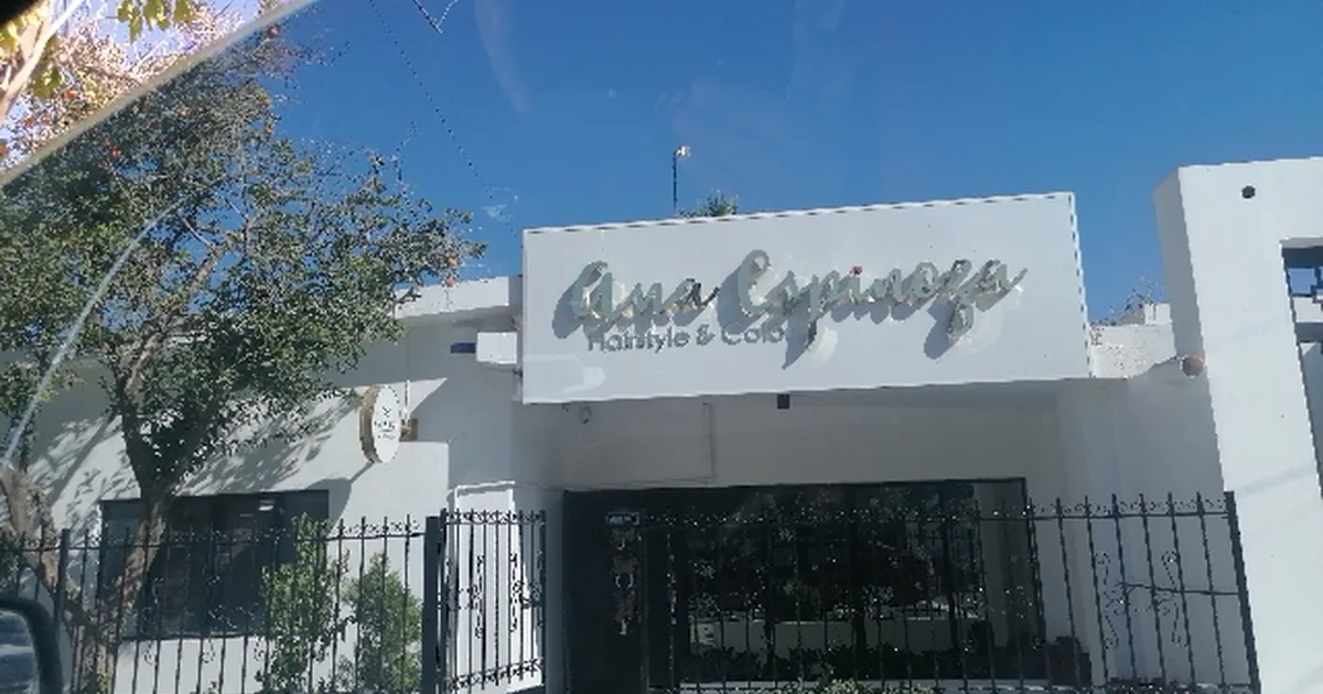 Ana Espinoza salón