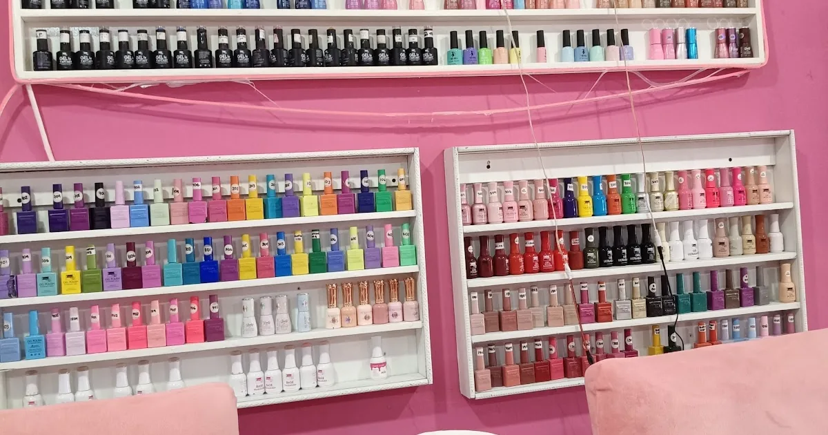 Classy Nails Queen