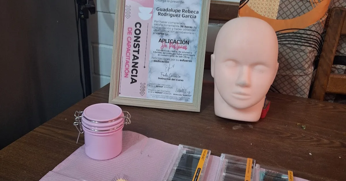 Lumea pestañas y cejas