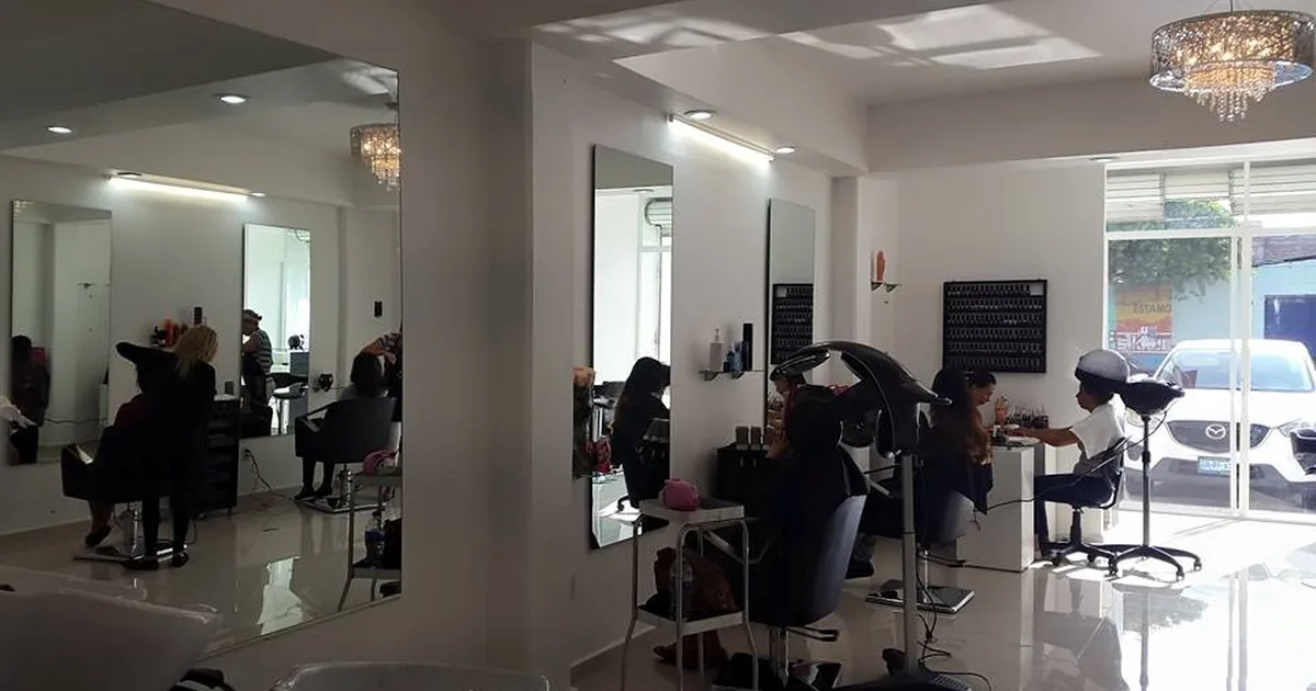 MOMA SALON LOUNGE