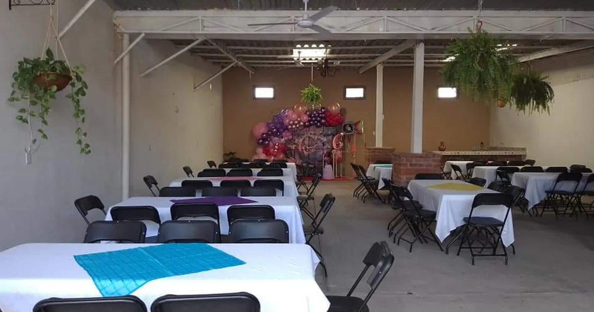 Salón de Fiestas «Candiles»