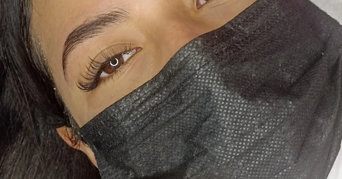 Lashes y Nails By Eli