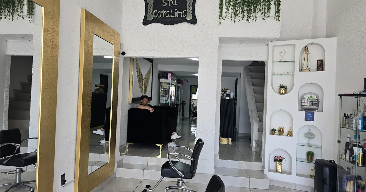 Sta. Catalina Saloon VIP