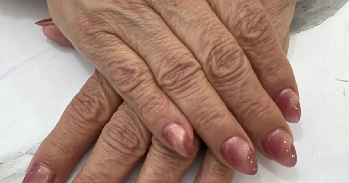 Uñas Norma Plaza Caracol