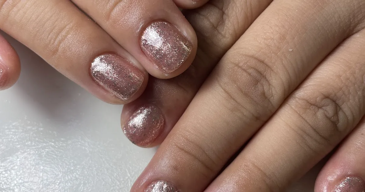 Uñas y pestañas “ MOLLS studio”