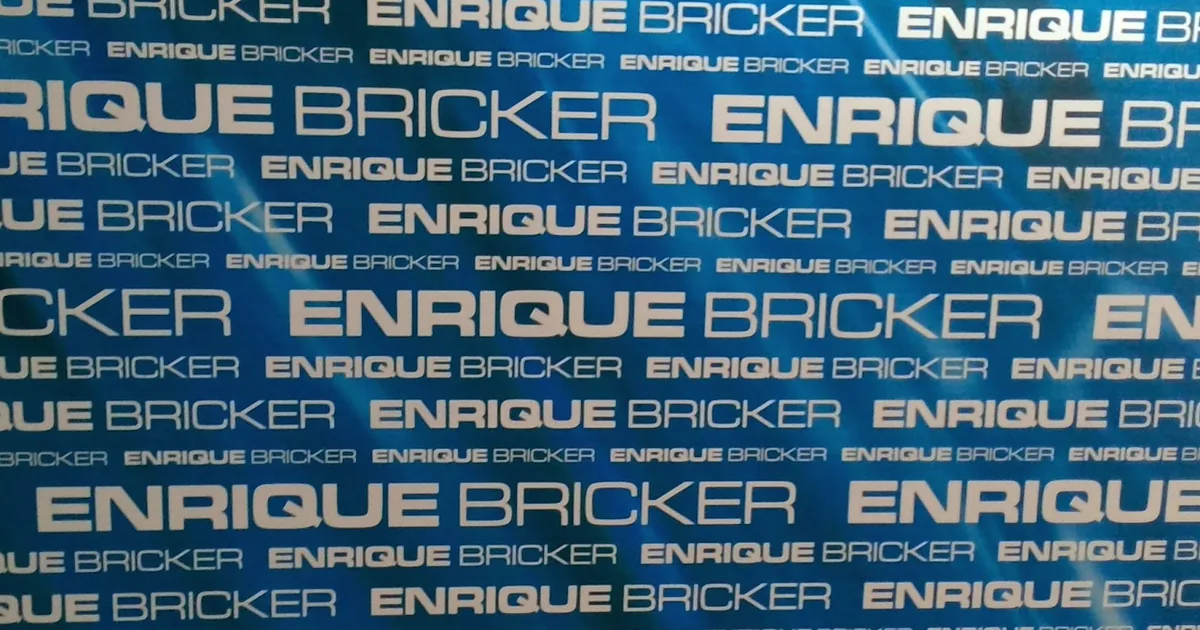 ENRIQUE BRICKER TEXCOCO PLAZA SAN PABLO