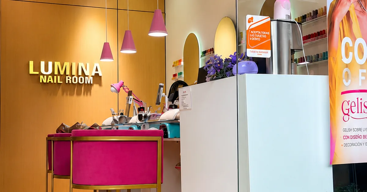 LUMINA Nail Room
