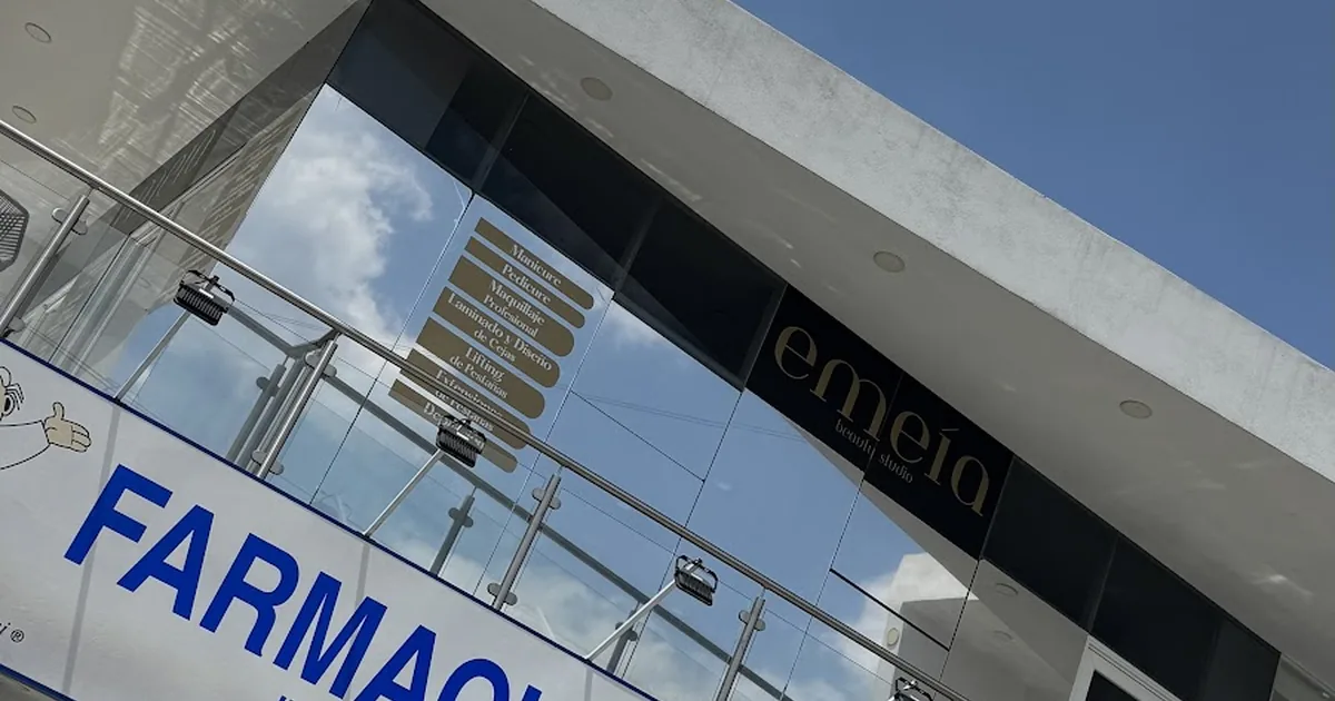 EMEIA BEAUTY STUDIO