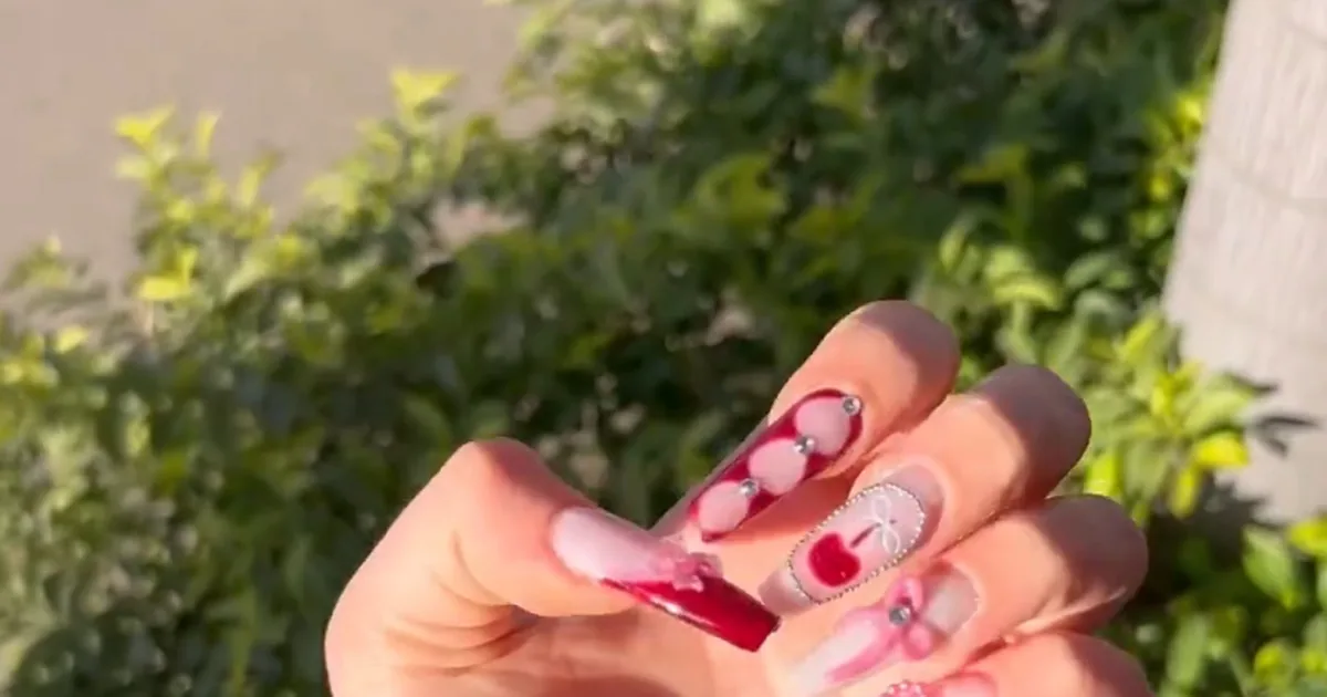 Lizzy nails and lashes