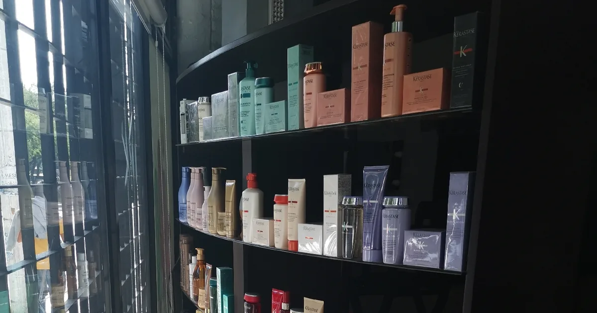 Nat Salon