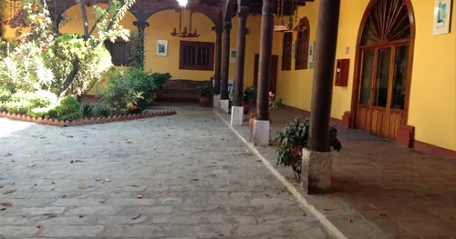 Casa de la Magnolia, negocios en San Cristóbal de las Casas, Chiapas