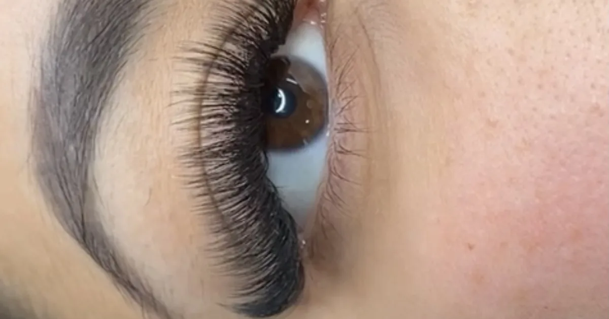 Extensiones de pestañas Lash Studio Karla Torres