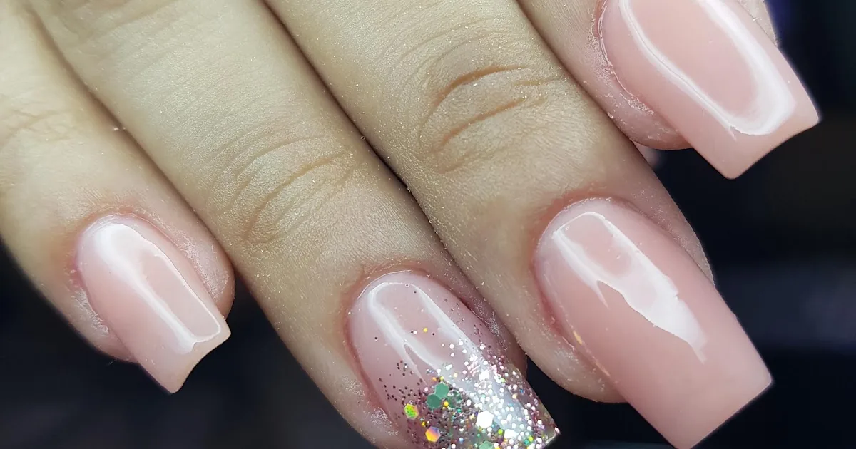 Ale Solis Nails Hair & Makeup