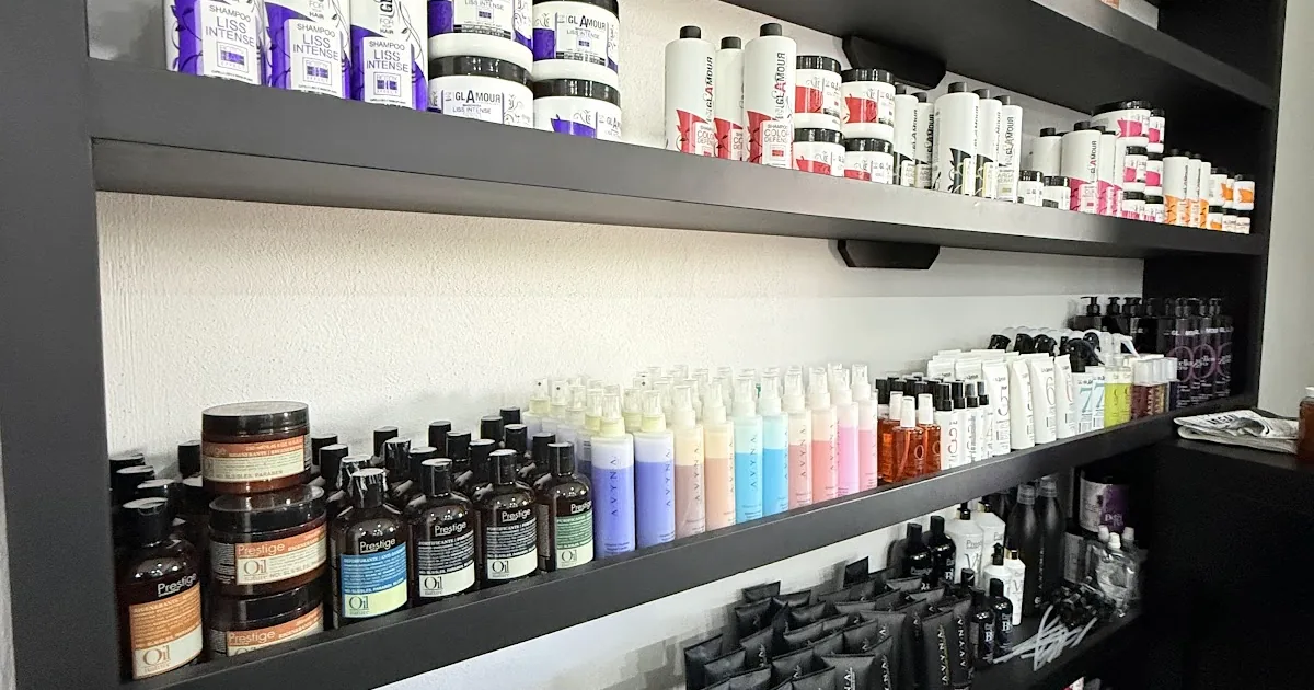 W Castillo salon