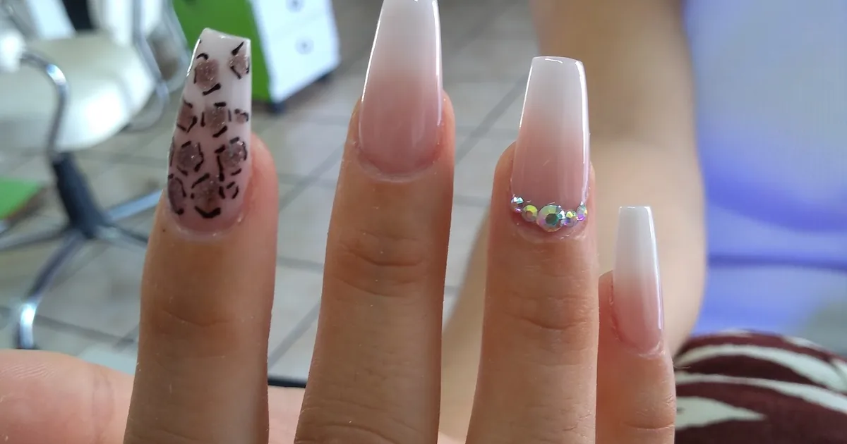Encantada nails