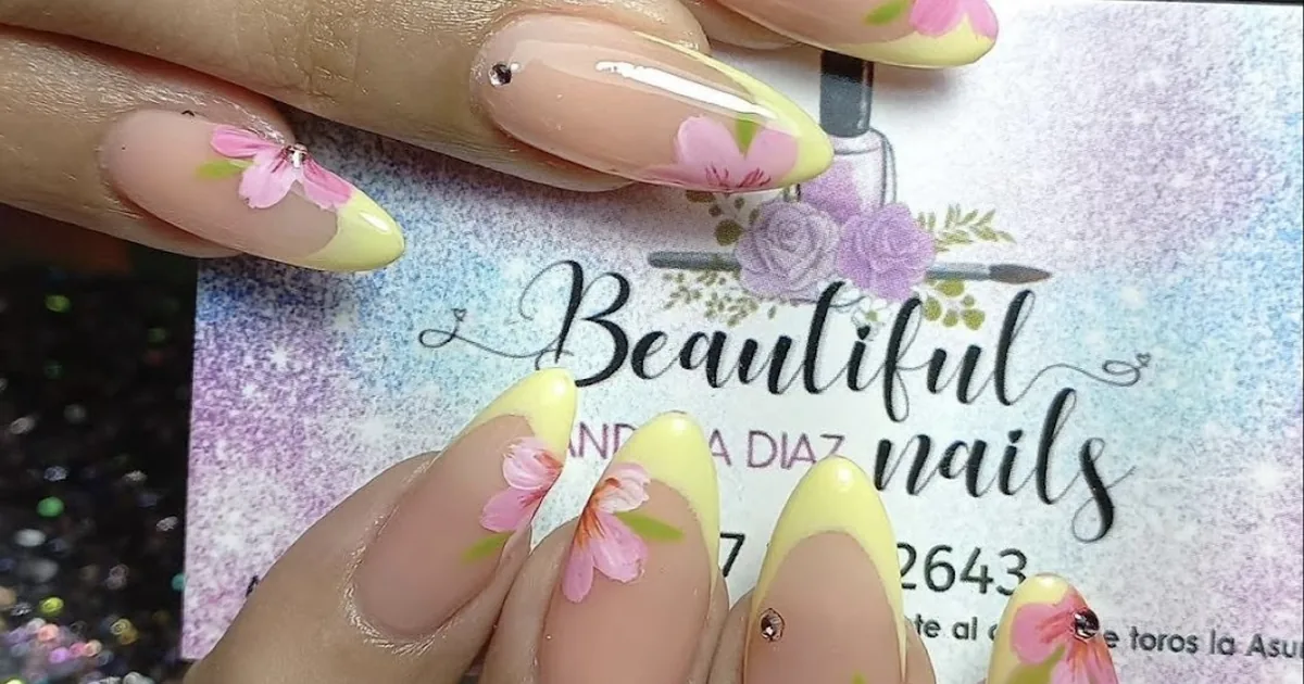 BEAUTIFUL NAILS ANDREA DÍAZ