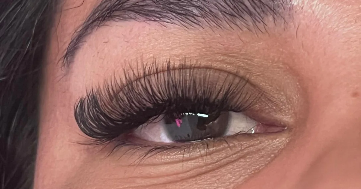 Vany Salon Uñas, Hair Extensions, Lashes.