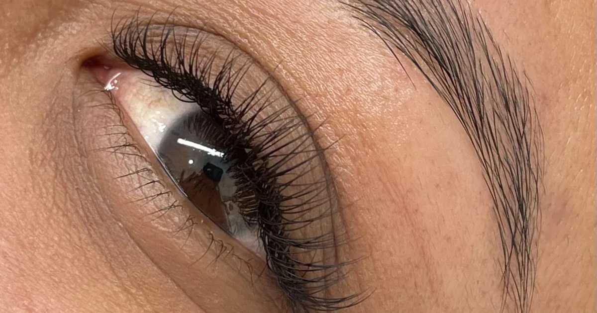 Lashes Entre Amigas