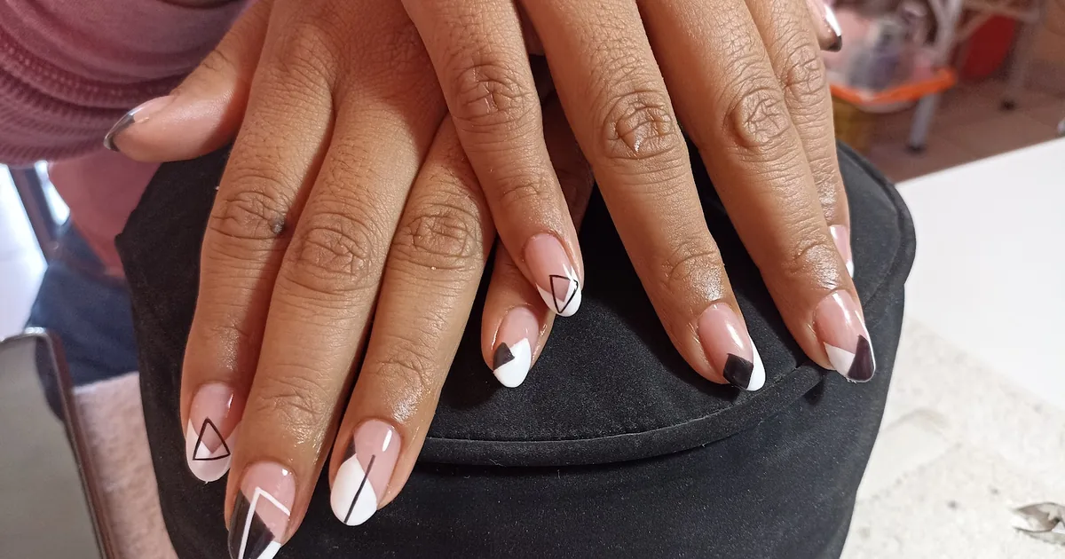 Nena Nails