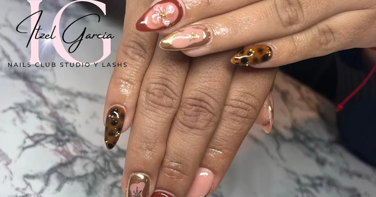 Nails Club Studio y Lashes