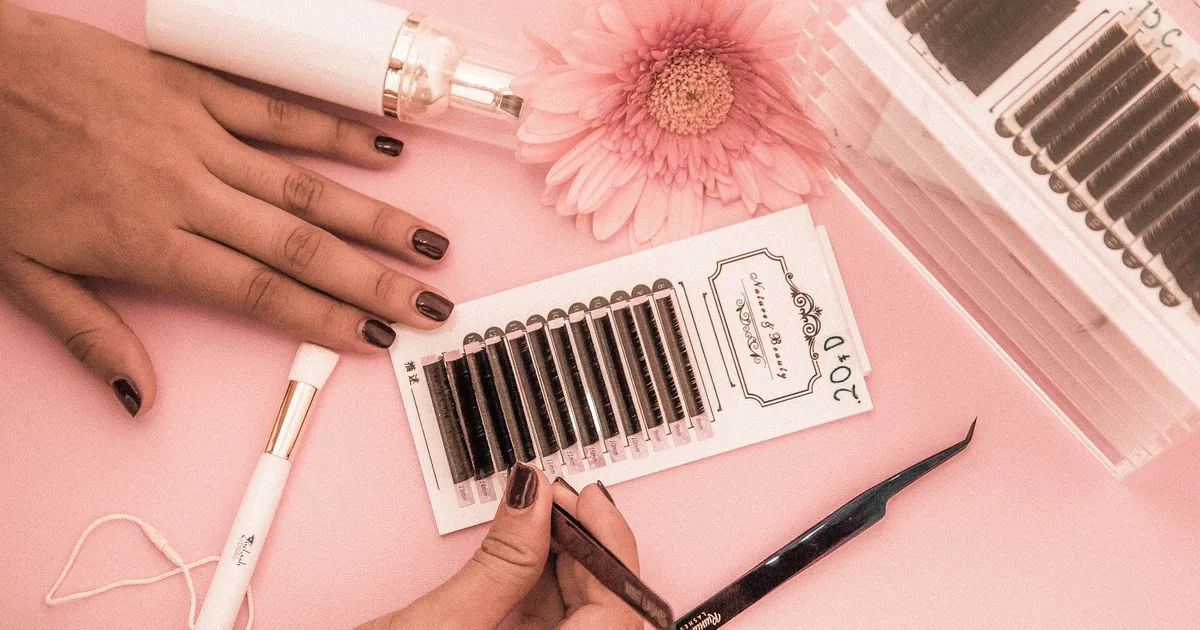 LOVEL BEAUTY | MICROBLADING, LASHES, NAILS, WAX | Playa del Carmen