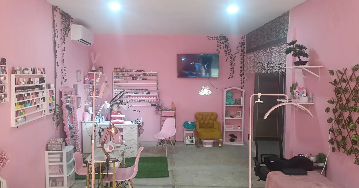 Bichotas nails