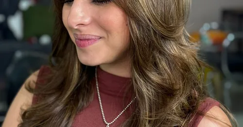 Mujer bonita Fanny Contreras; Salón de Belleza, negocios en Villahermosa, Tabasco