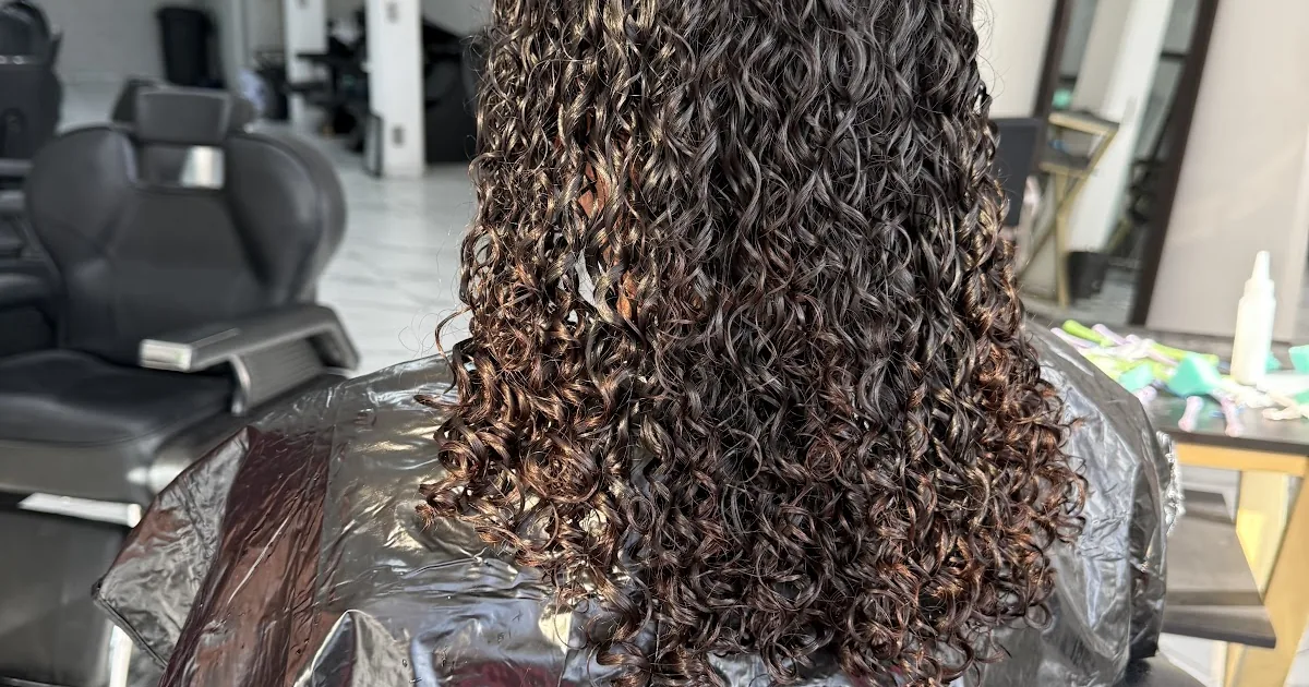 Estética y Barbería Rouss y Jonny