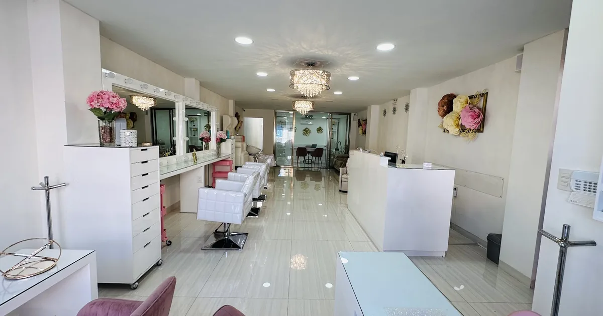 Mony Andrade Studio