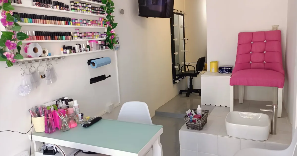 GLAMOUR Stylist Unisex